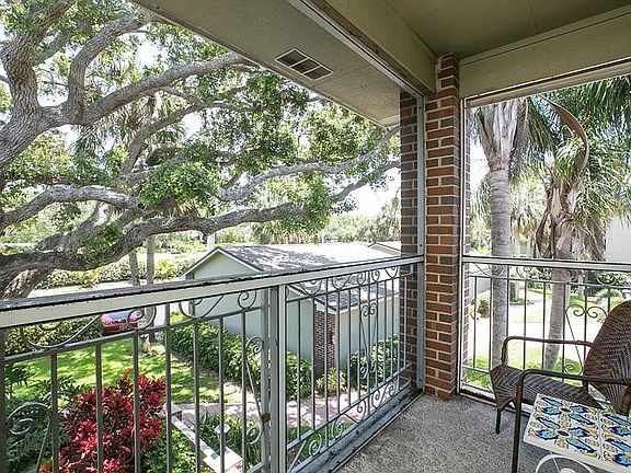 3rd image of 131 E Park Shores Cir Unit 10F