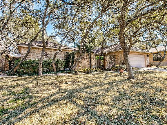 3rd image of 13110 N Hunters Cir