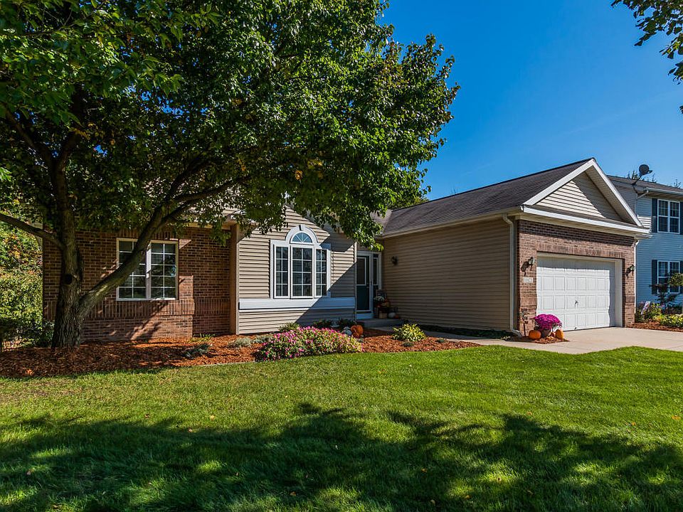 1st image of 10825 Thornberry Way