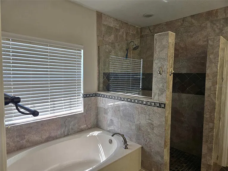 1725 Billingshurst Ct — Photo 18
