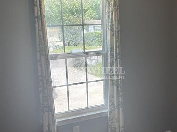 2nd image of 690 19th Ave W