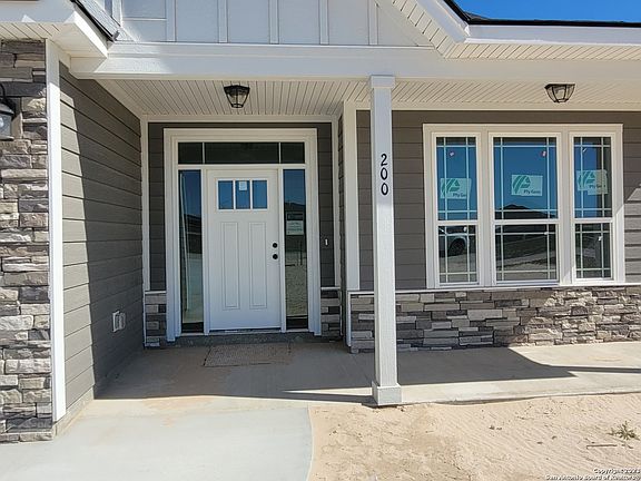 2nd image of 116 Oakmont Lane