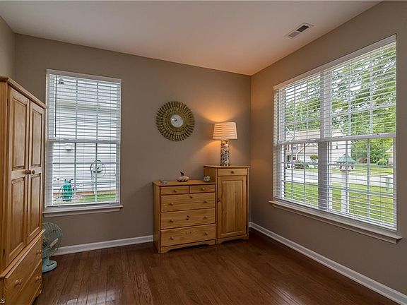 5th image of 1110 Montreux Dr