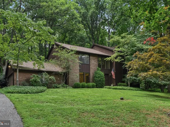 11112 Valley Heights Dr, Owings Mills, MD 21117