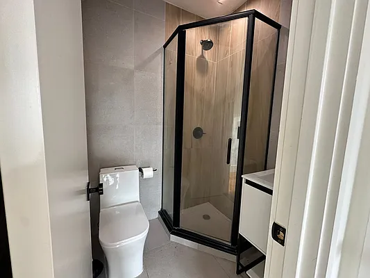 Rented by Yup Realty LLC | media 23