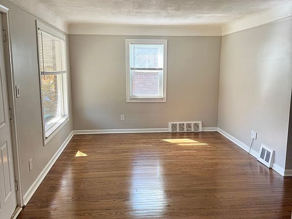 2nd image of 9656 Colwell Ave