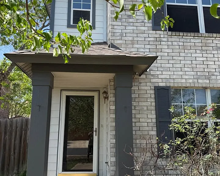 8215 Stagwood Hl — Photo 3