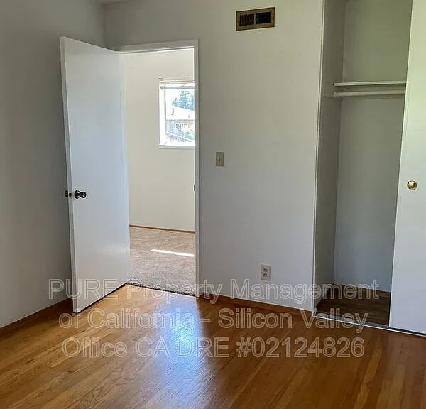 5655 Glen Haven Ct — Photo 16