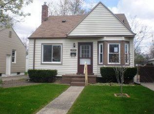 18737 Kingsville St, Harper Woods, MI
