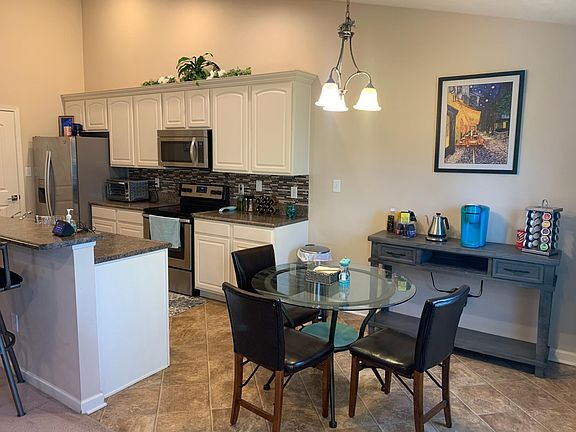 5th image of 4196 Pearson Dr