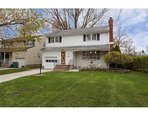 4 Saint Matthews Dr photo 1