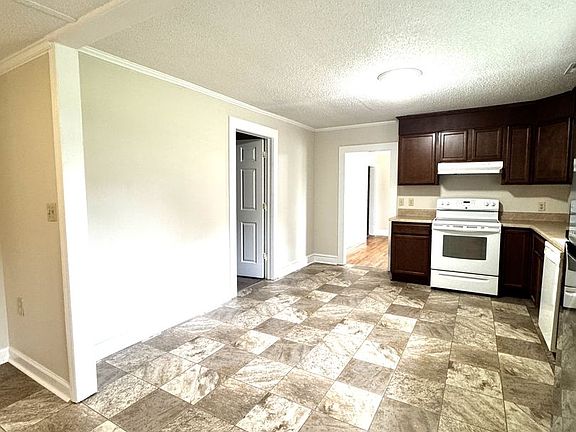 3rd image of 1103 Onslow Pines Rd