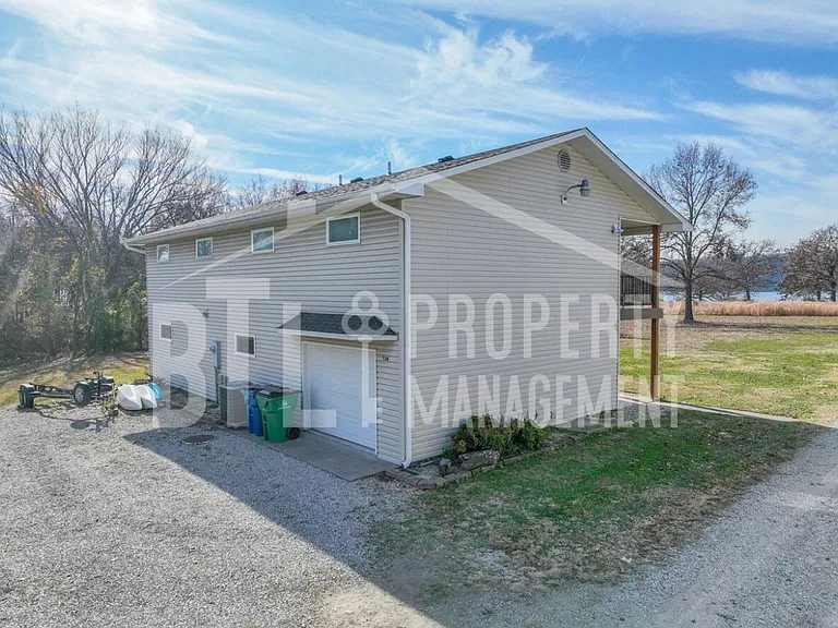 134 Lake Village Ln — Photo 44