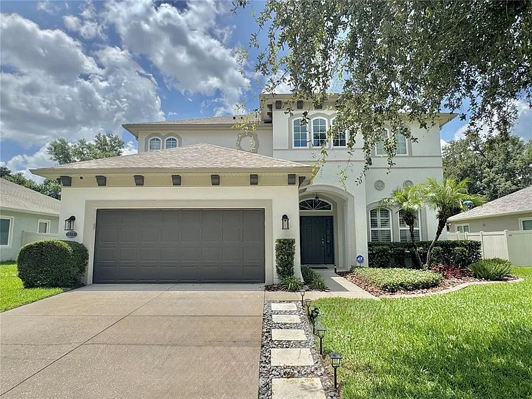 212 Montara Dr — Photo 1