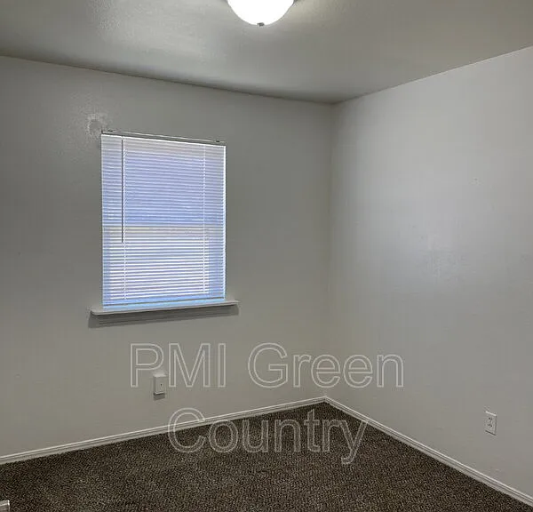 618 N Fairland Ave #66-4 — Photo 17