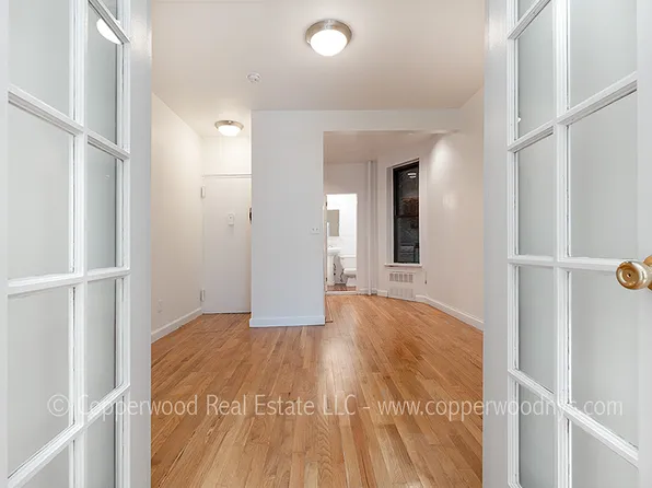 428 East 89th Street image 1 of 6