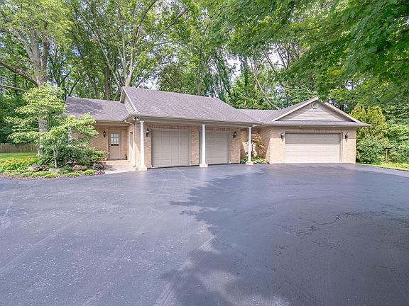 3rd image of 1213 Harrelton Ct