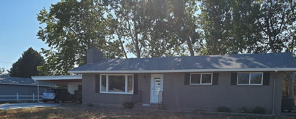 1st image of 1129 W 30th Ave