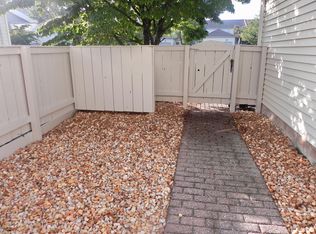 29 Spring Walk Ct, Lancaster, PA 17601