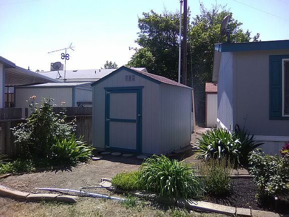 5th image of 226 E Crusader Dr