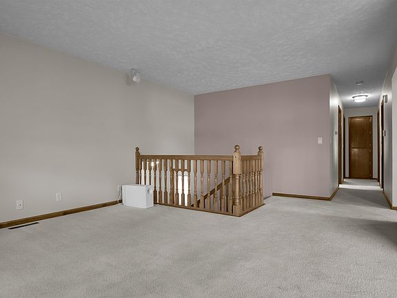 4th image of 1421 Windsor Rd