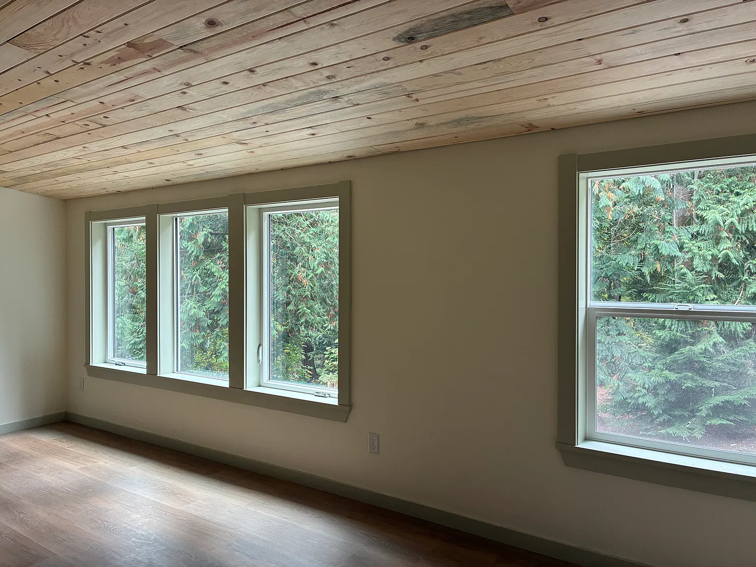 1 bed, 1200 sqft, $2,200 — Photo 1