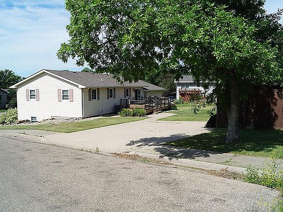 3rd image of 2004 Coyote St