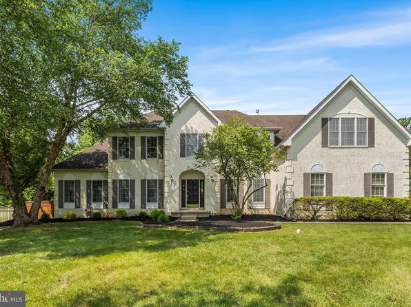 19 Saratoga Ct, Holland, PA 18966