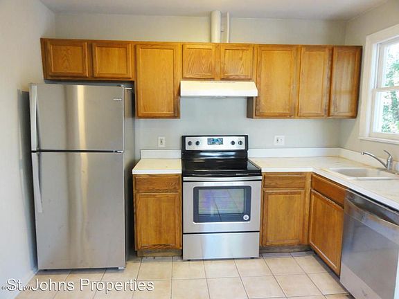 4th image of 122 W 26th St