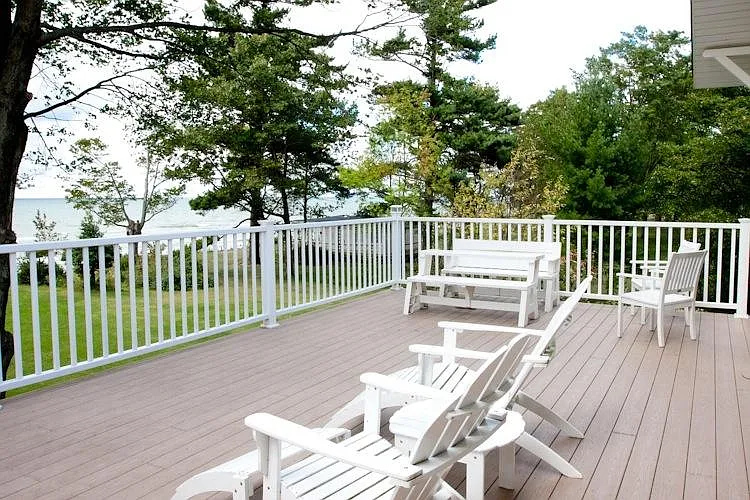 sun deck