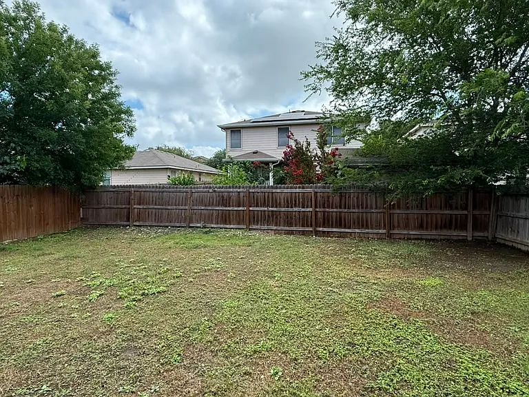 418 Golden Walk — Photo 22