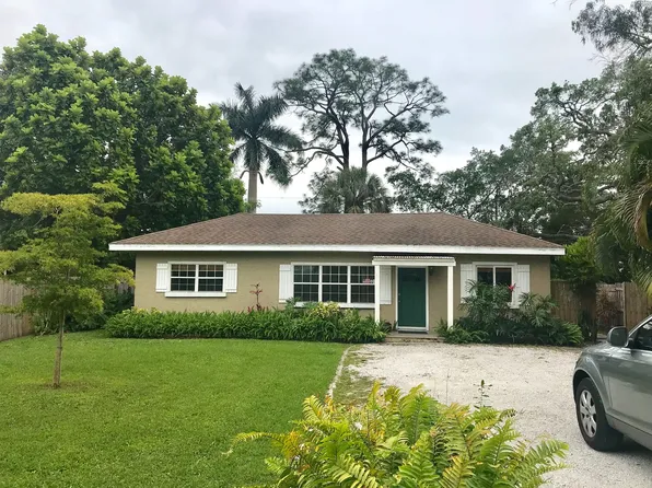 3234 Lexington St #B, Sarasota, FL 34231