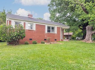 3233 Burbank Dr #13, Charlotte, NC 28216
