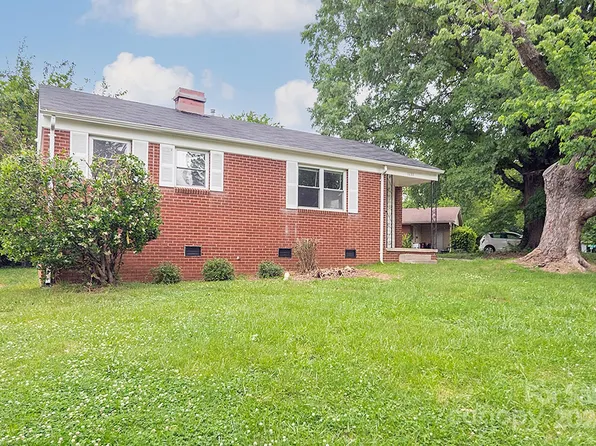 3233 Burbank Dr #13, Charlotte, NC 28216