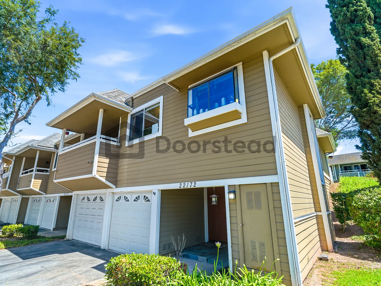 2 bed, 2.0 bath, 1368 sqft, $3,750 — Photo 2