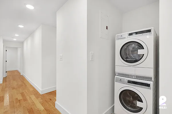 Rented by REZI | media 18