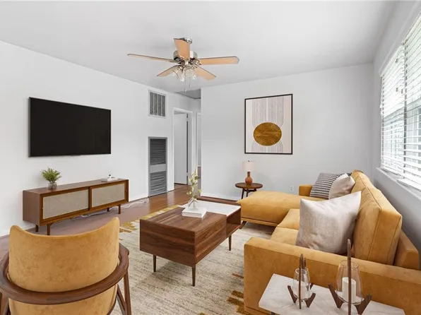 617 Redheart Dr, Hampton, VA 23666