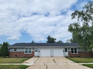 1606 Saint Agnes Dr, Green Bay, WI 54304