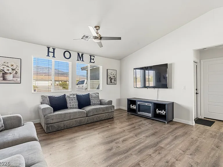 5600 Genoa Ave — Photo 12