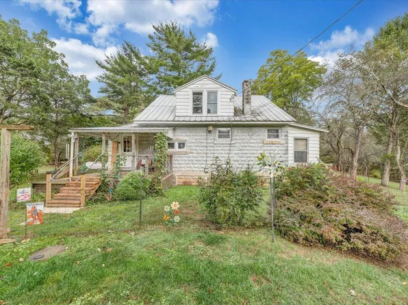 174 Berkley Ln, Caldwell, WV 24925