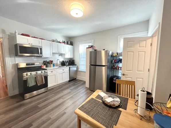 151 E Cottage St #3R, Dorchester, MA 02125