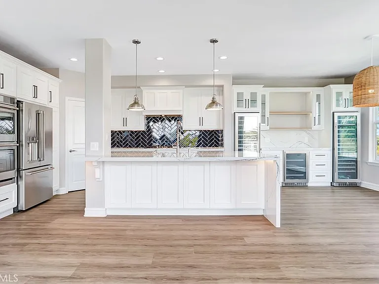1431 Windshore Way — Photo 2