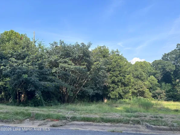 Lafayette St, Dadeville, AL 36853