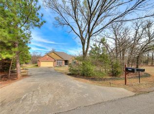 272 N Triple X Rd, Choctaw, OK 73020