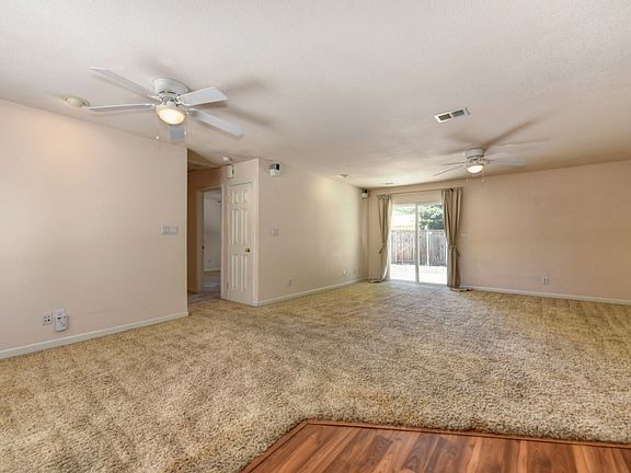 5th image of 8220 Deseret Ave