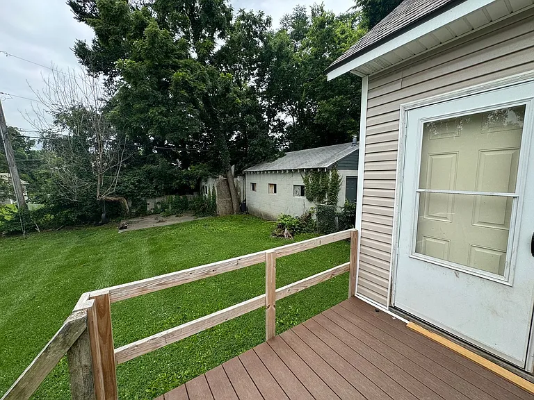 312 Jackson St — Photo 24