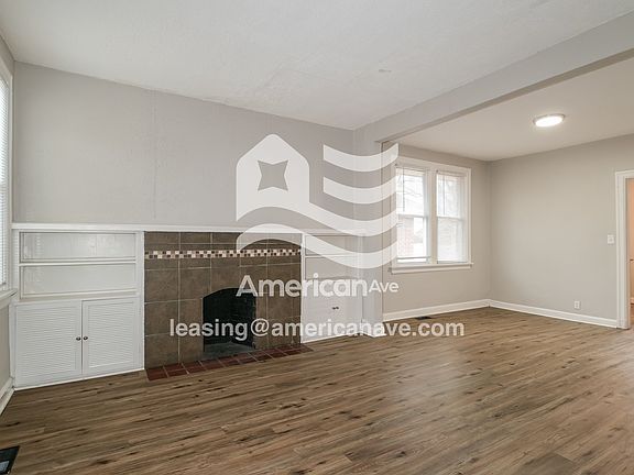 1042929_004_living_room_14295505.jpg