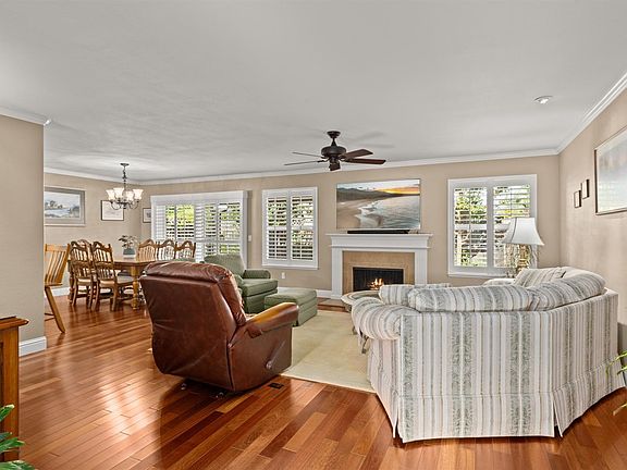 2nd image of 262 Oak Shadow Drive