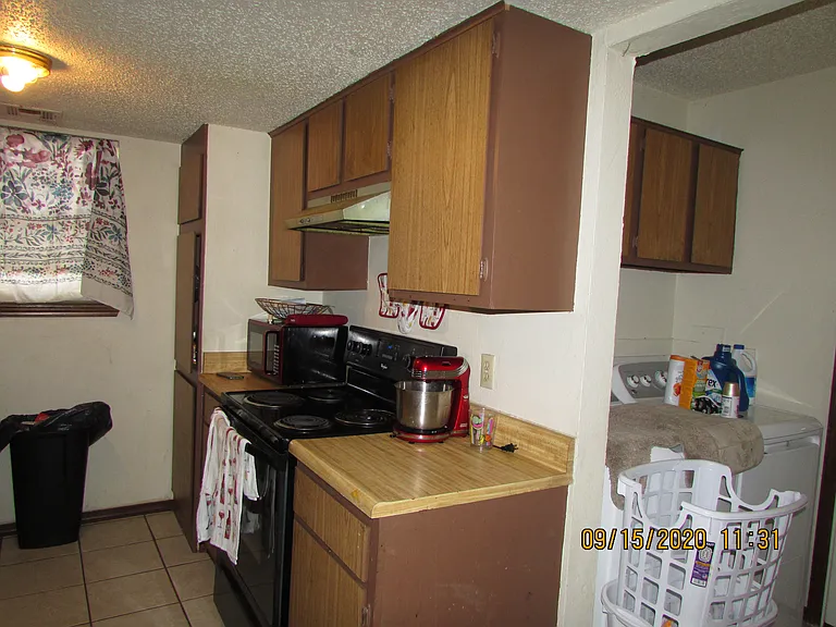 1017 SW 81st St #1 — Photo 13
