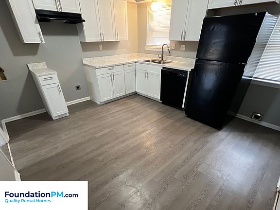 4th image of 5176 Breckenwood Dr